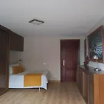 빌라 Hola